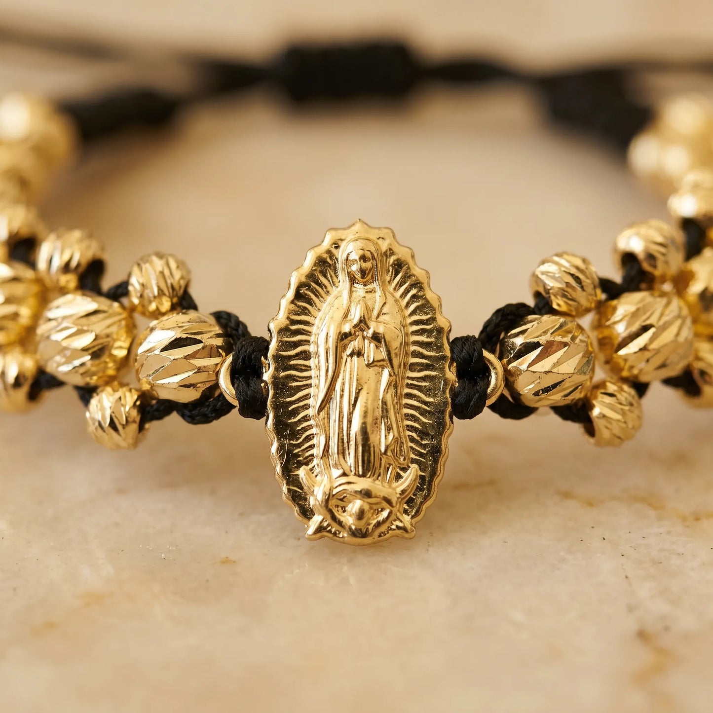 Manilla Virgen de Guadalupe La Patrona Baño de oro 18K